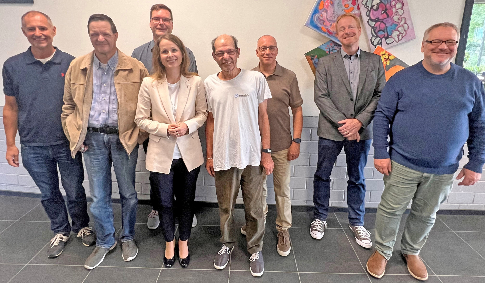 Von links nach rechts: Christian Dreiss, stellv. Vorsitzender LAG WfbM, Christof Baumer, Vorsitzender Werkstattrat LHWW, Jörg Heyer, Geschäftsstellenleiter LAG WfbM, Kerstin Adolf-Wright, Geschäftsführerin BAG WfbM, Harald Friedrich, 2. Vorsitzender Werkstattrat LHWW, Christoph Hille, Vorsitzender LAG WfbM, Sebastian Ziegler, Vorstand Arbeit LHWW, Martin Schneider-Ufkes, Fachleitung Arbeit LHWW 
&copy; Markus Becker, LHWW